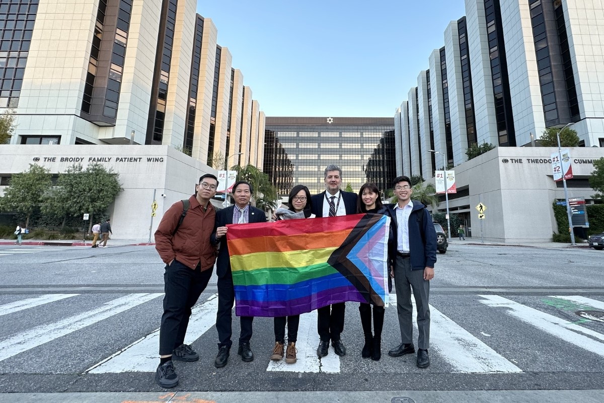 Kinh nghiệm chăm sóc sức khỏe cho người chuyển giới: Học tập để thấu hiểu và yêu thương